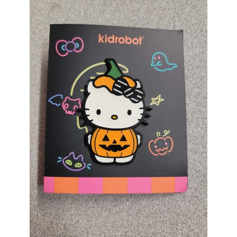 Hello Kitty Halloween Enamel Pin Series KidRobot Pumpkin 3/24